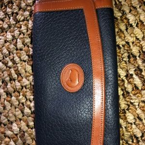 D&B wallet